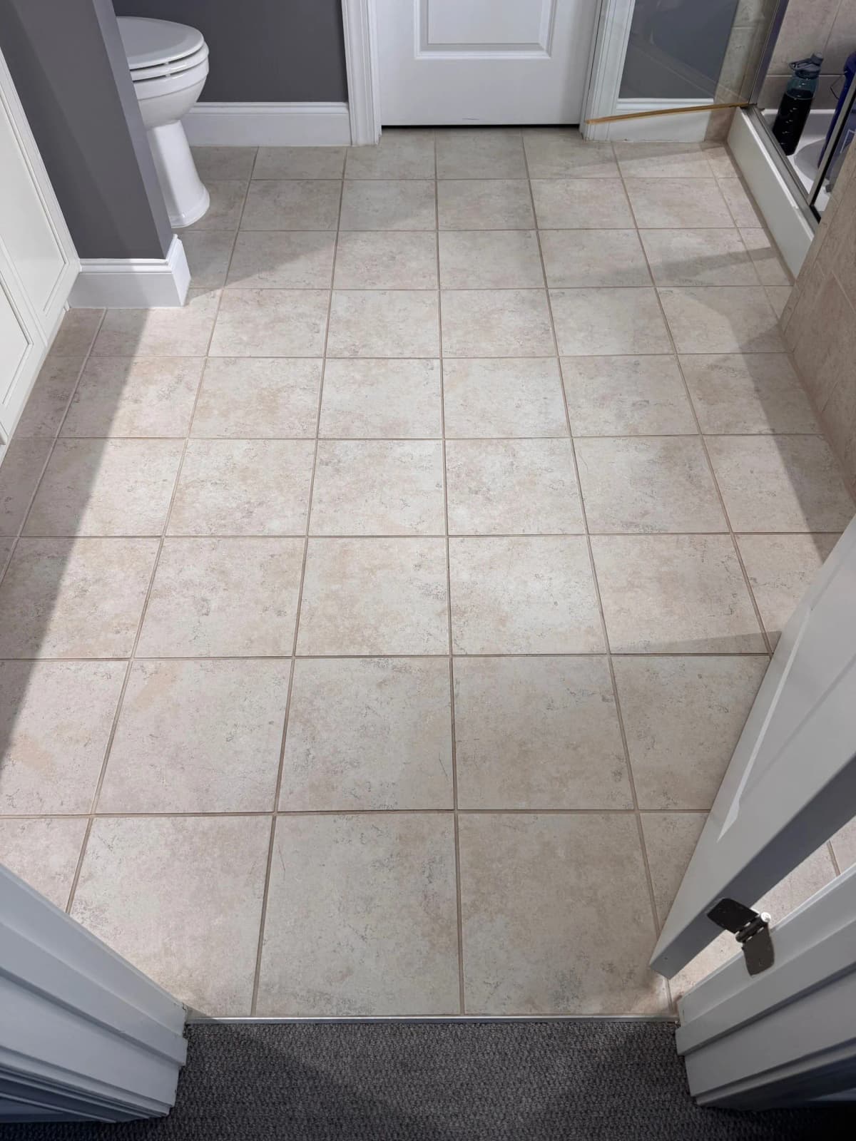 Clean, restored tile and grout in bathroom
